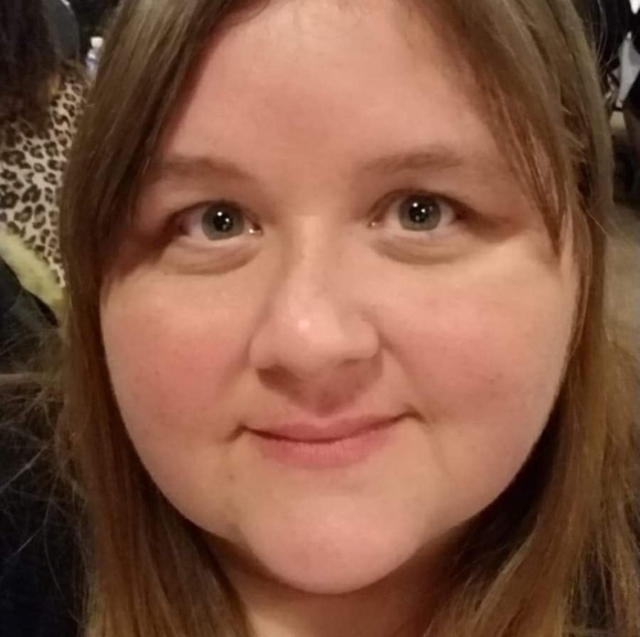 Meet your Posher, Alyssa - Picture 1 of 1